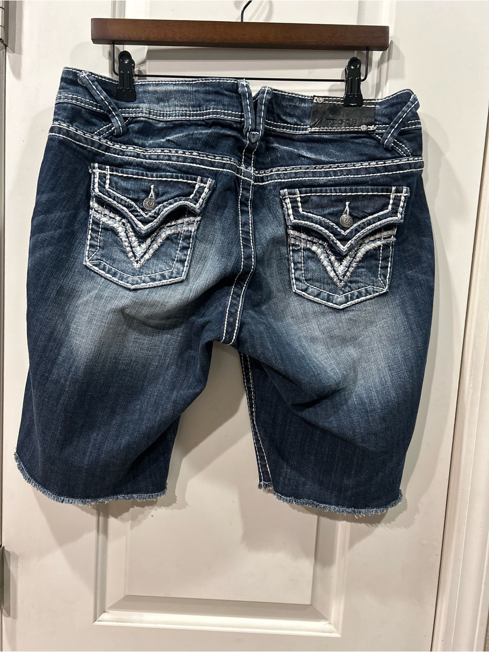 Vigoss Bermuda Shorts The New York Plenty of Bling Dark Denim Size 12